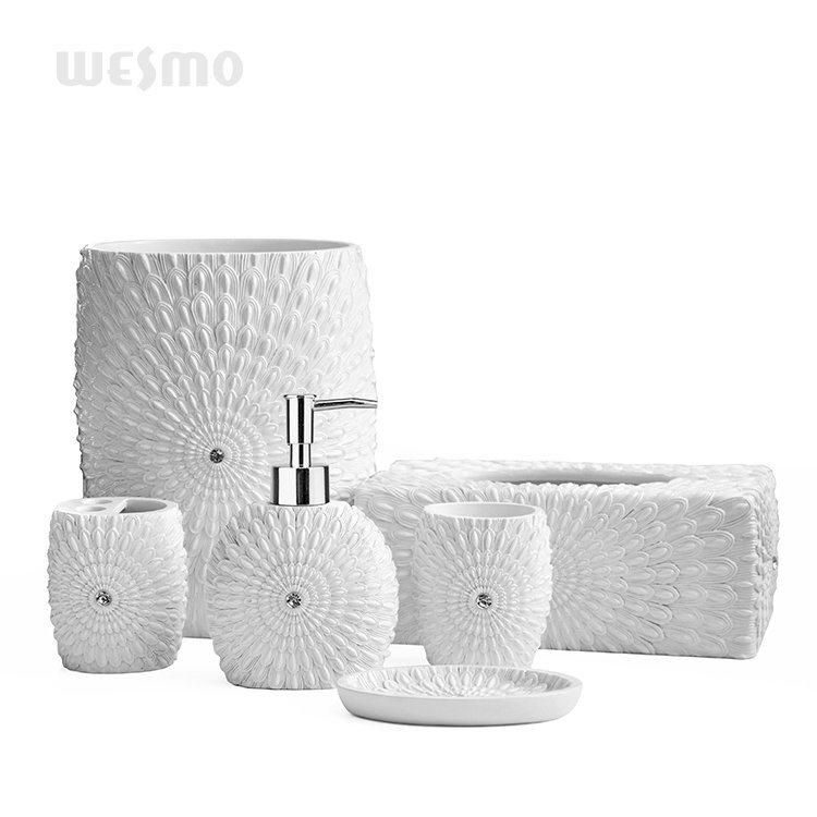 Manufacturer Crystal Bathroom Accessories with Toilet Brush Cup Brush Holder